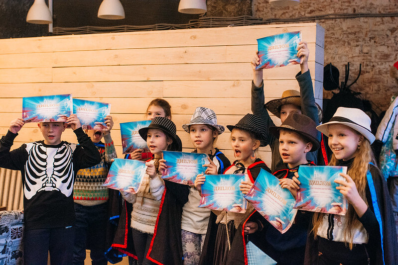 Как отметить Новый год классом — идеи для младших школьников в Ульяновске